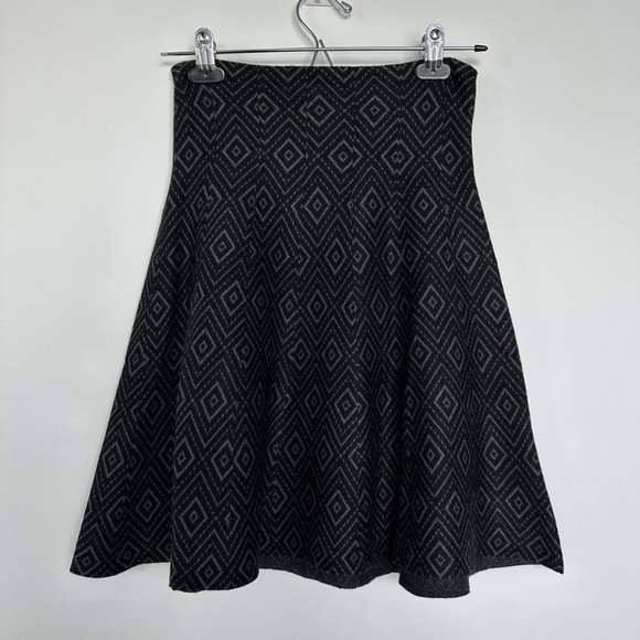 NWT Suzy Shier Geo print mini skirt - Picture 4 of 6